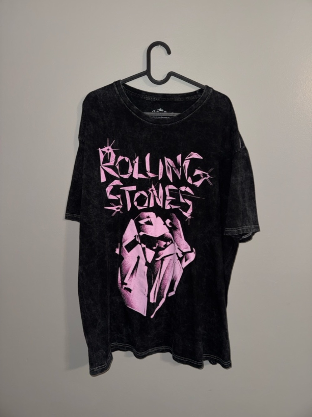 Rolling Stones Graphic Tee!